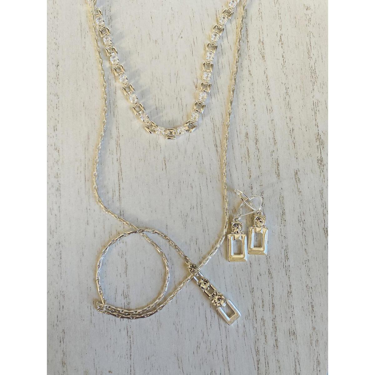 Elegant Silver Tone Necklace And Earring Set